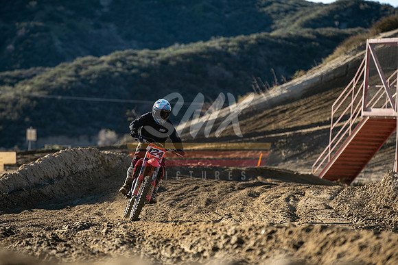 SMXPICTURES_Swapmoto_FallClassic_R5_GlenHelen_MainTrack_12-18-22-55