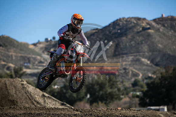 SMXPICTRES_Swapmoto_ElDorado_R3_Lake_Elsinore_2-13-22-0014