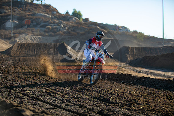 SMX_PICTURES_Swapmoto_TripleCrown_RD2_Perris_ExpertTrack_12-6-20-004
