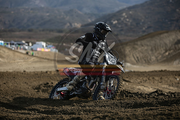 SMX_PICTURES_RoadToMammoth_R1_FoxRaceway-125cc-450cc-2-14-21-0010