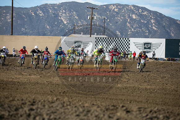 SMX_PICTURES_RoadToMammoth_R1_FoxRaceway-125cc-450cc-2-14-21-0003